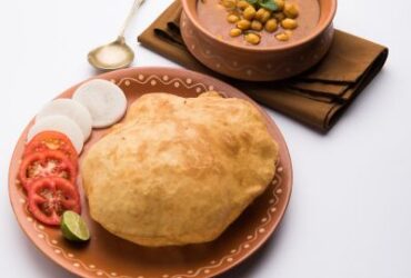 Namashkar's Chole Bhature: Taste of North Indian Cuisine in Noida