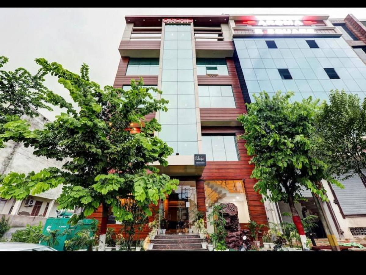 Couple Friendly Hotels In Gomti Nagar